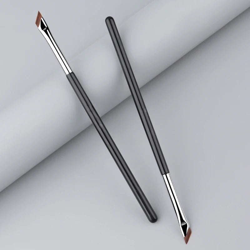 Ultra Fine Angled Brow Brush